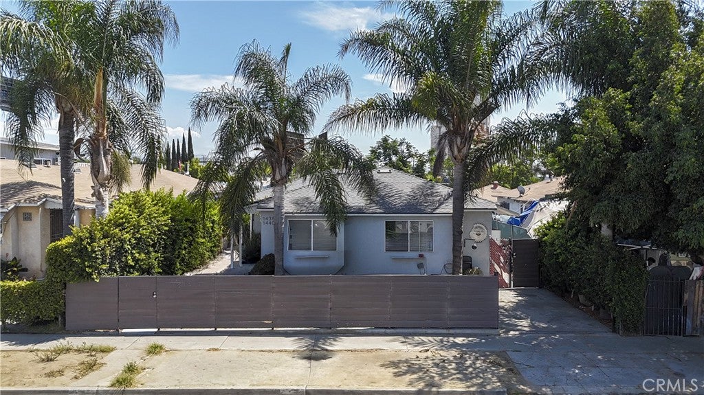 1438 S Woods