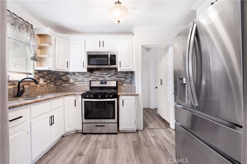 1438 S Woods