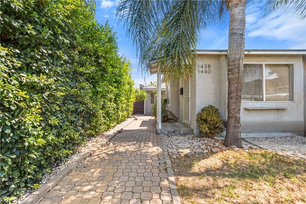 1438 S Woods AVE, Los Angeles CA 90022