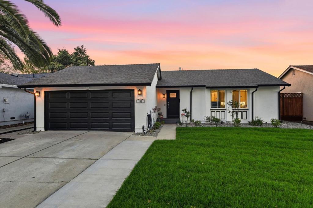 785 Stardust Lane