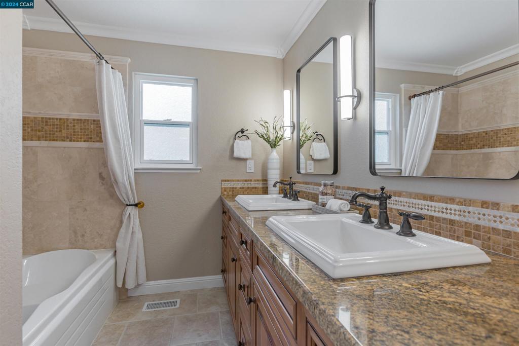 JOAQUIN RANCH - Residential