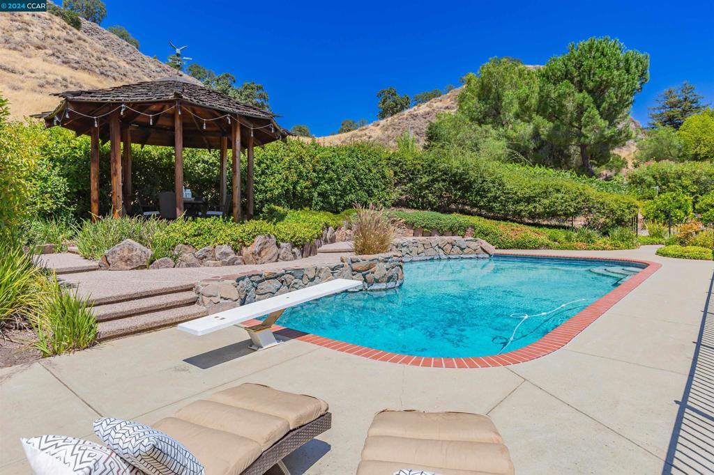 JOAQUIN RANCH - Residential