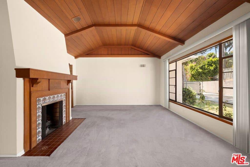Photo of 5604 Heatherdale Drive, Los Angeles, CA 90043 (MLS # 26851641)