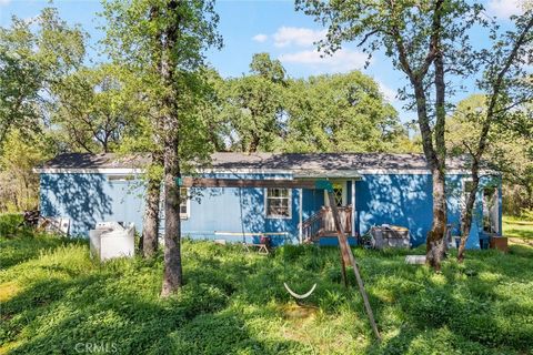 Photo of 300 Purple Rocks Rd, Oroville, CA 95966 (MLS # SN26059252)