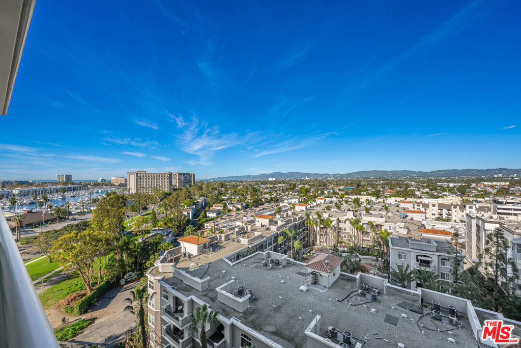 13700 Marina Pointe Drive 1007