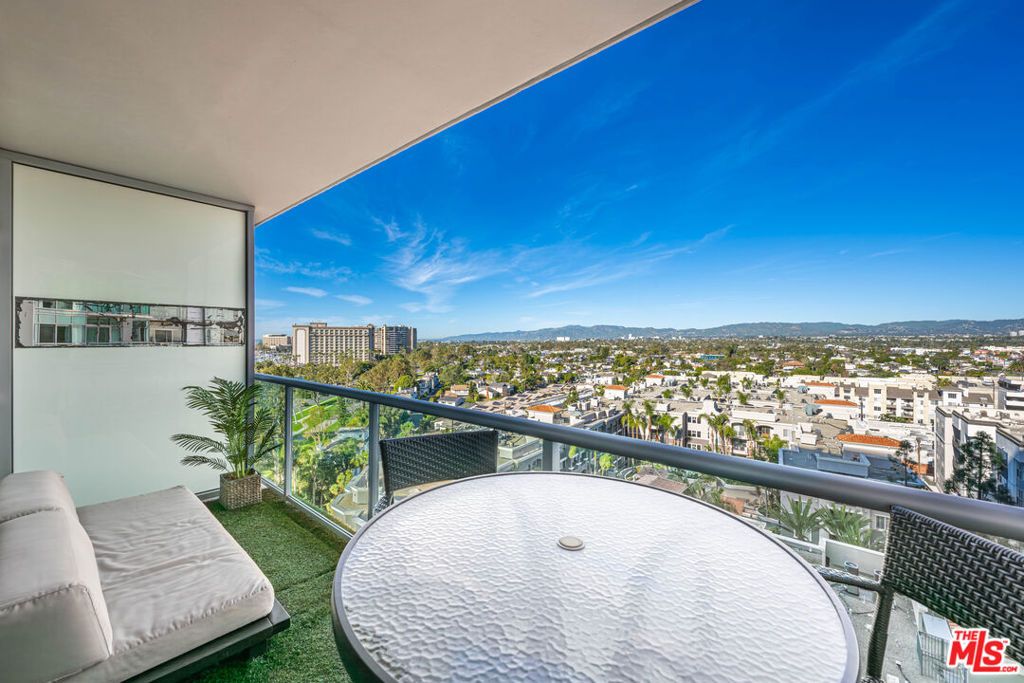 Photo of 13700 Marina Pointe Drive #1007, Marina Del Rey, CA 90292 (MLS # 25592049)