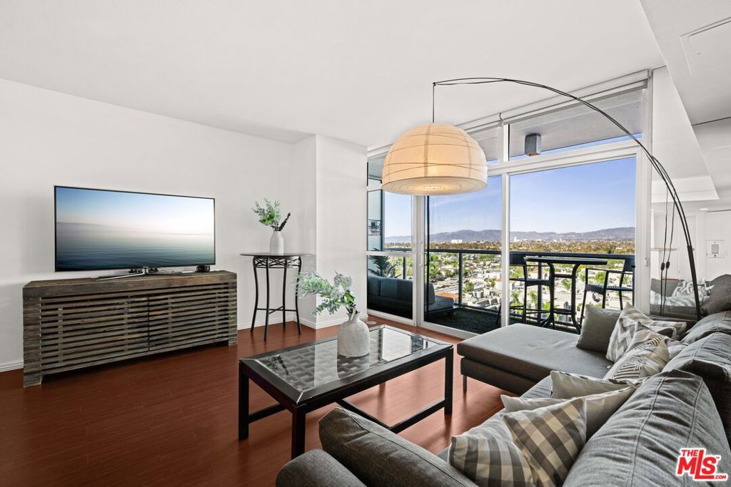 Photo of 13700 Marina Pointe Drive #1007, Marina Del Rey, CA 90292 (MLS # 25592049)