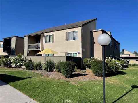 Photo of 24431 Trevino Drive #V10, Valencia, CA 91355 (MLS # SR25137328) Photo of 24431 Trevino Drive #V10, Valencia, CA 91355 (MLS # SR25137328)