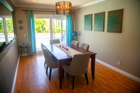 Photo of 12818 Neon Way, Granada Hills, CA 91344 (MLS # 25577051)