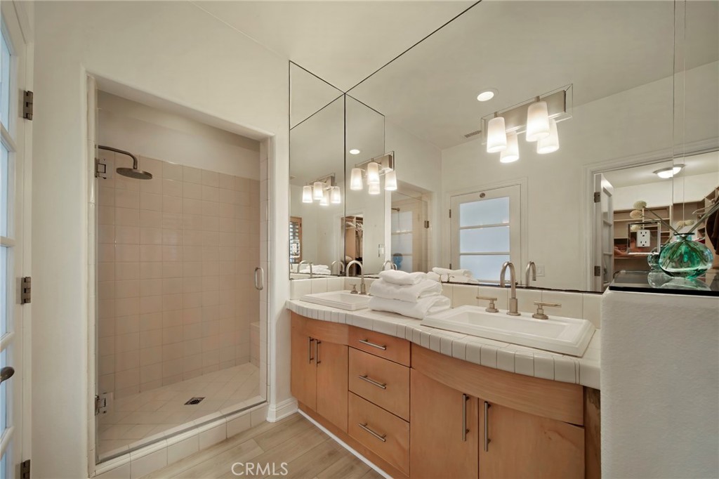 Sailhouse (SAIL) - Residential