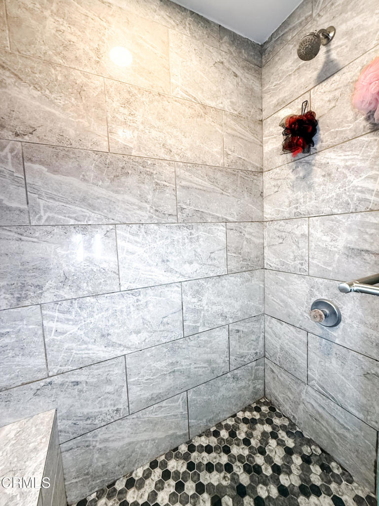 Silver Wheel MHP - 037009 - Manufactured In Park