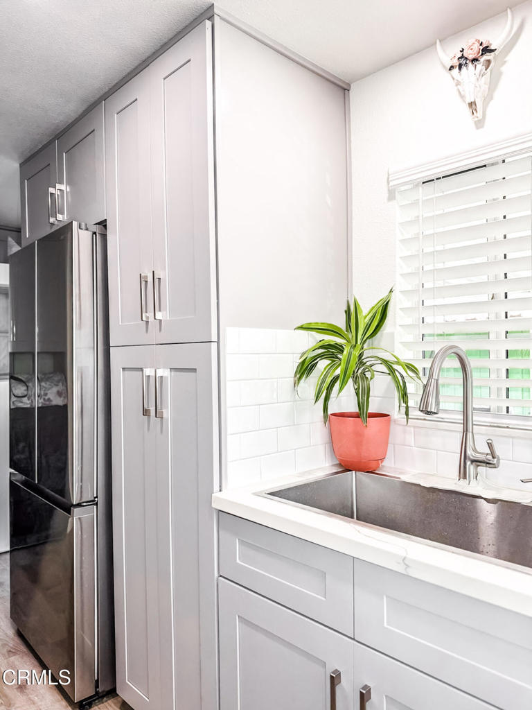 Silver Wheel MHP - 037009 - Manufactured In Park