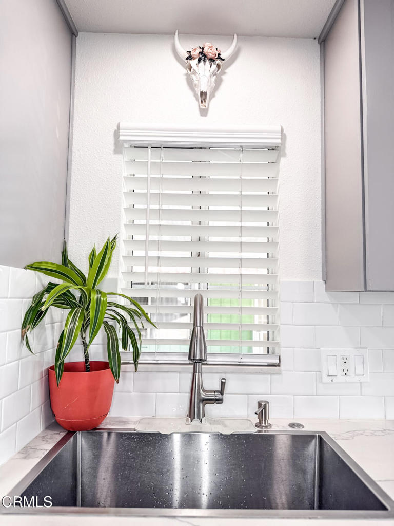 Silver Wheel MHP - 037009 - Manufactured In Park