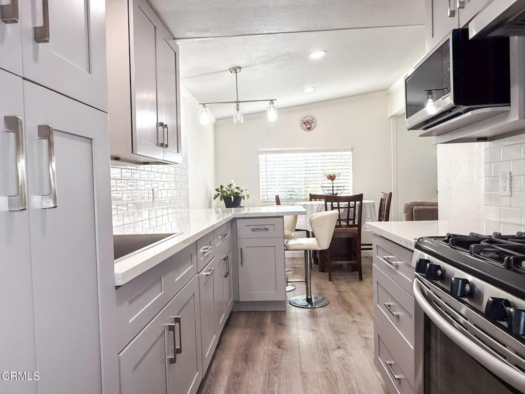 Silver Wheel MHP - 037009 - Manufactured In Park