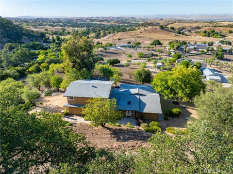 Tiny photo for 1745 Adelaida RD, Paso Robles, CA 93446 (MLS # NS26116963)
