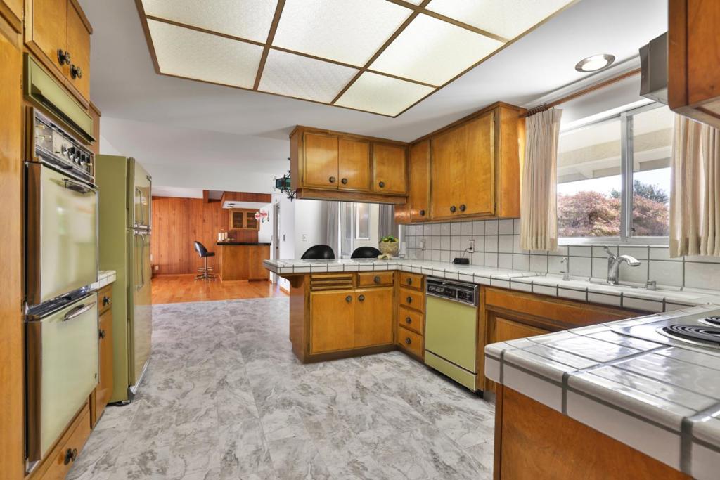 1437 Robsheal Drive