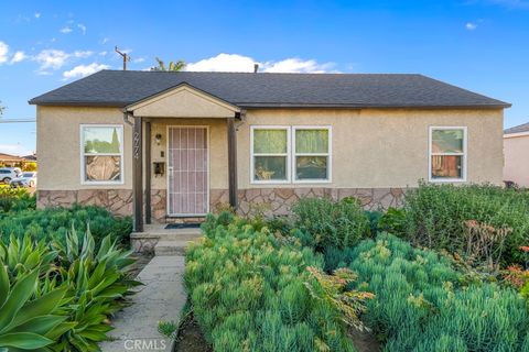 Photo of 2774 Hayes Avenue, Long Beach, CA 90810 (MLS # PW26051404)