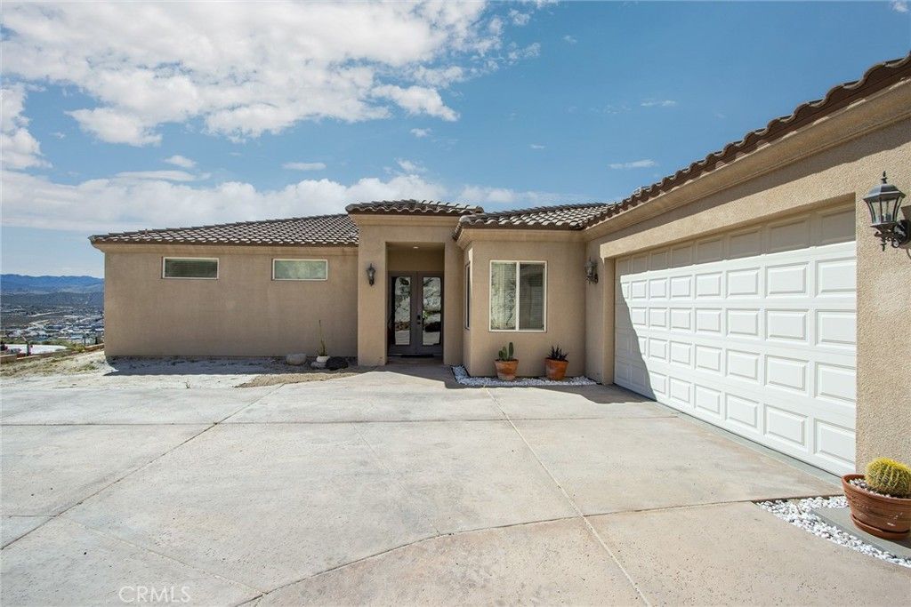 Photo of 57474 Airway Ave, Yucca Valley, CA 92284 (MLS # JT26063416)