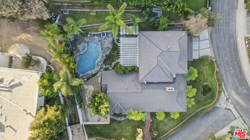 Photo of 3690 Crownridge Drive, Sherman Oaks, CA 91403 (MLS # 25629955)