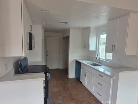 Tiny photo for 14742 Aruba PL, Moreno Valley, CA 92553 (MLS # CV26225557)