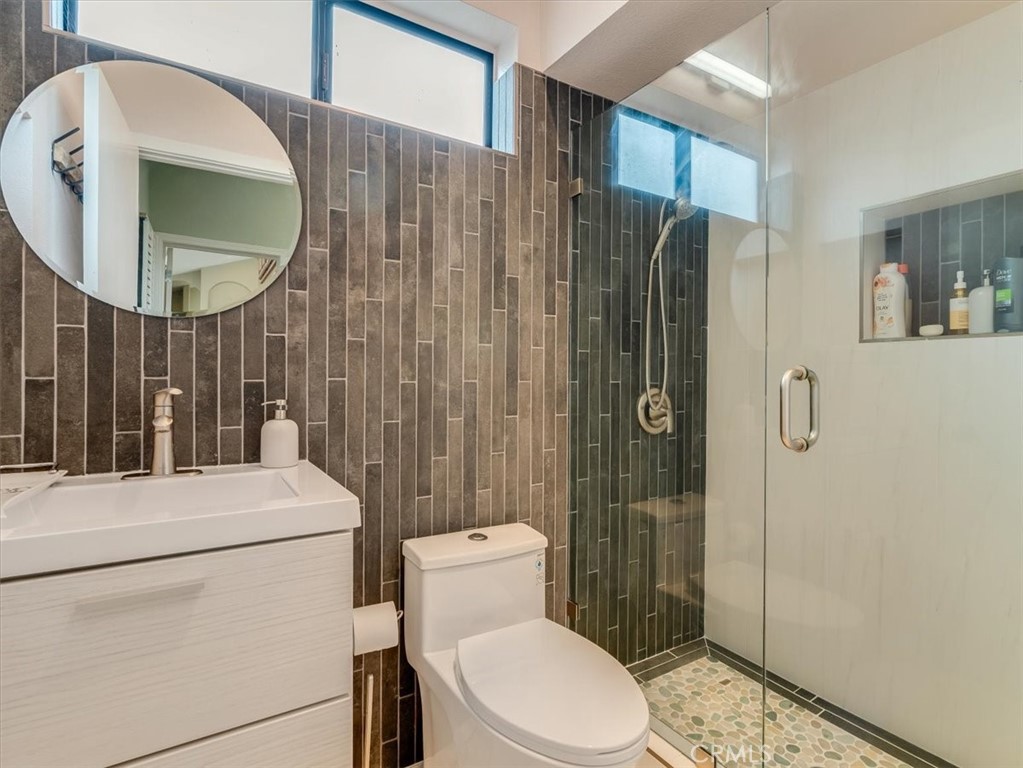 Top of the World(2170) - Residential