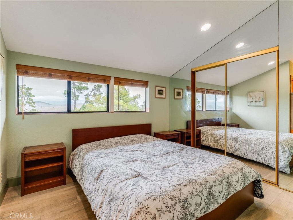 Top of the World(2170) - Residential