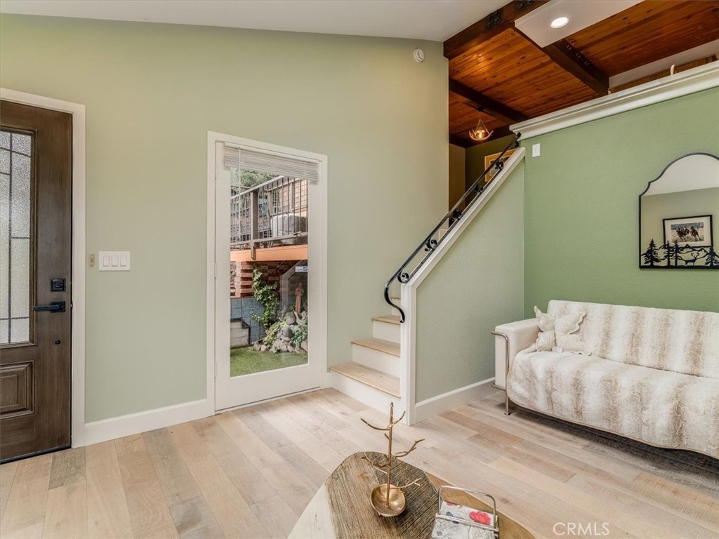 Top of the World(2170) - Residential