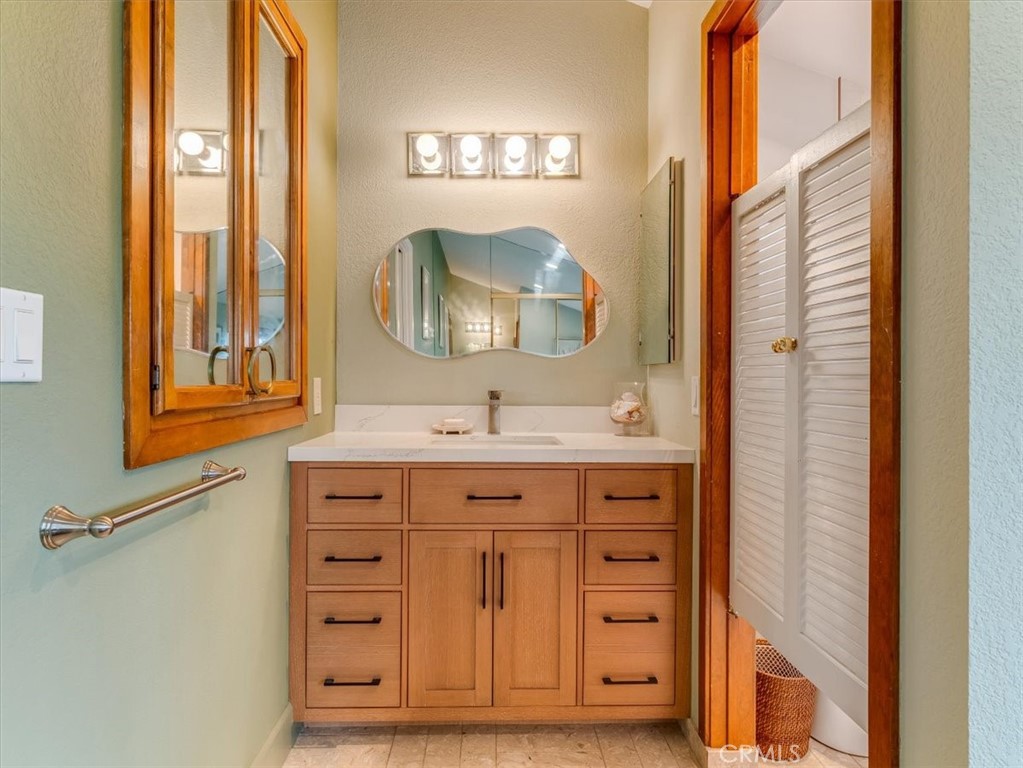 Top of the World(2170) - Residential