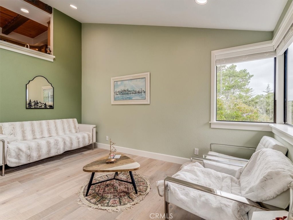 Top of the World(2170) - Residential