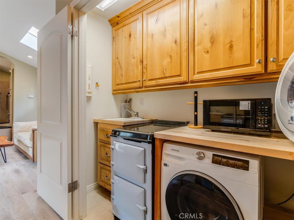 Top of the World(2170) - Residential