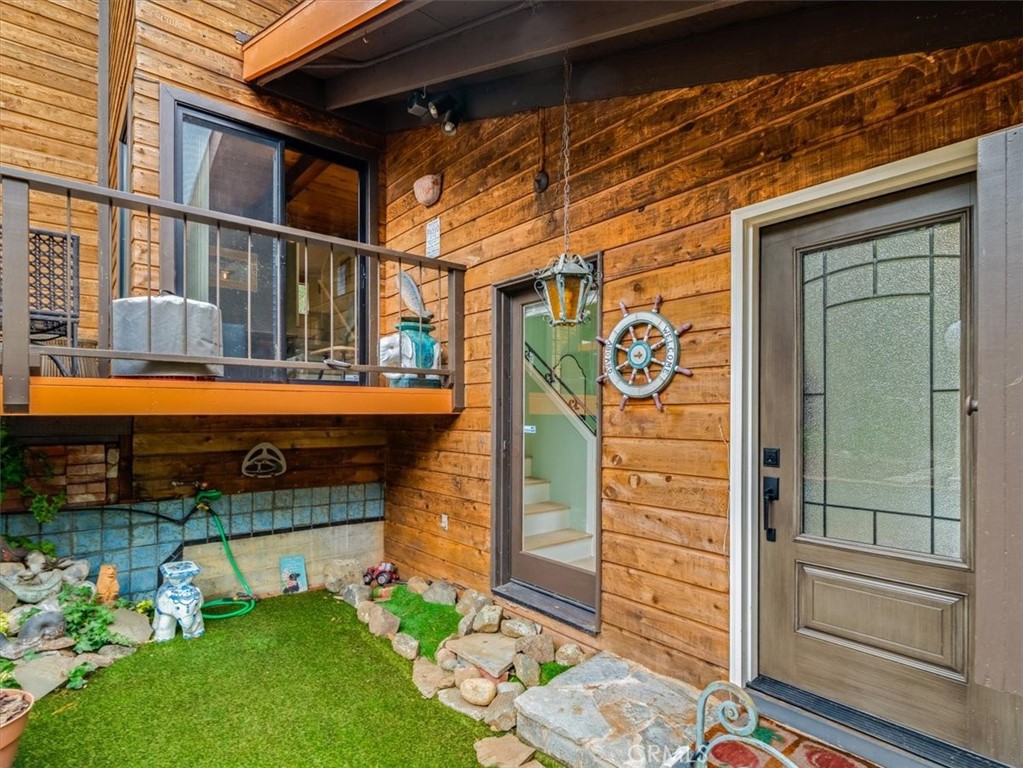 Top of the World(2170) - Residential