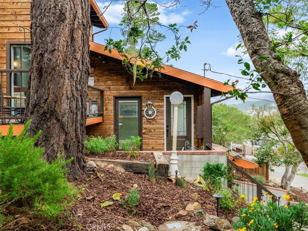 Top of the World(2170) - Residential