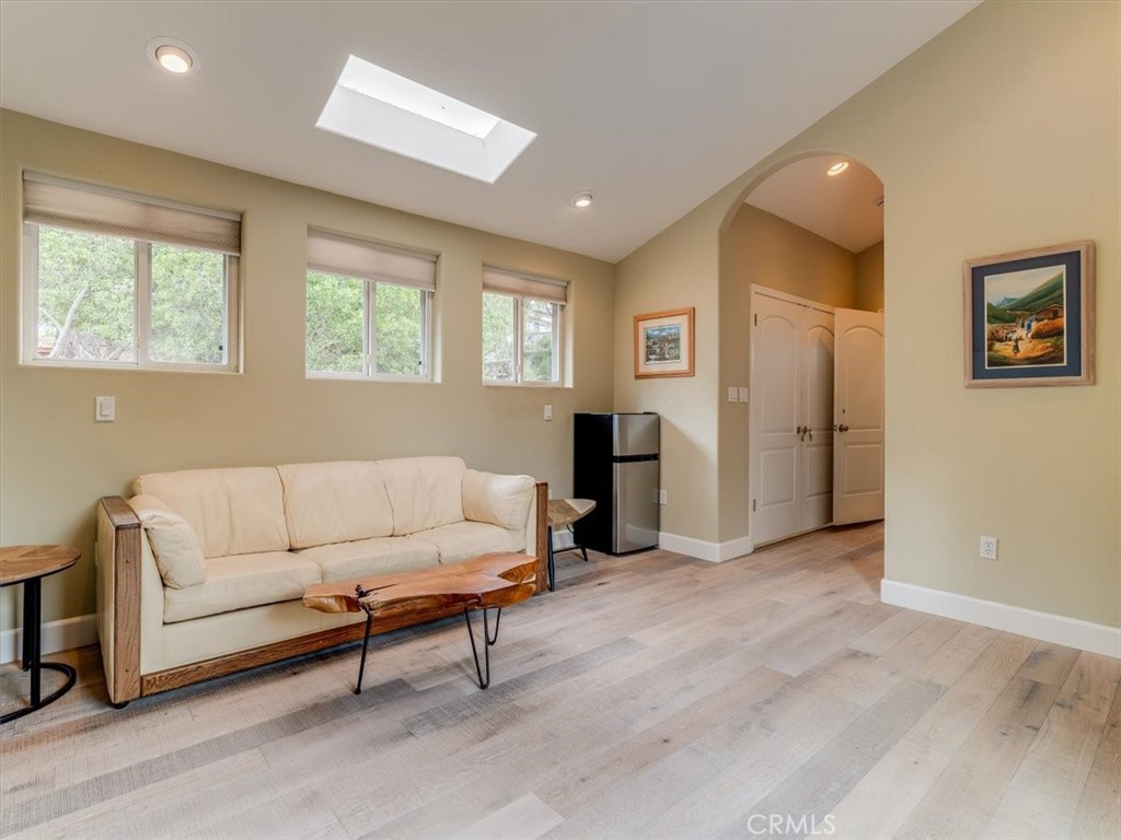 Top of the World(2170) - Residential