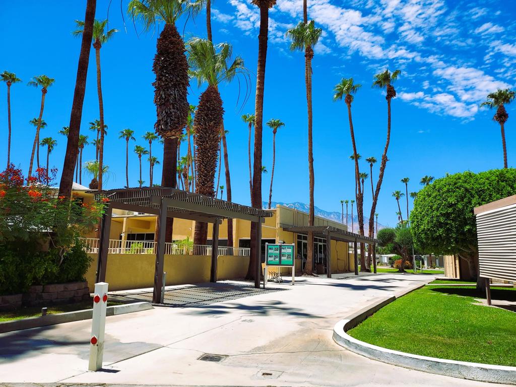 Royal Palms - Manufactured In Park