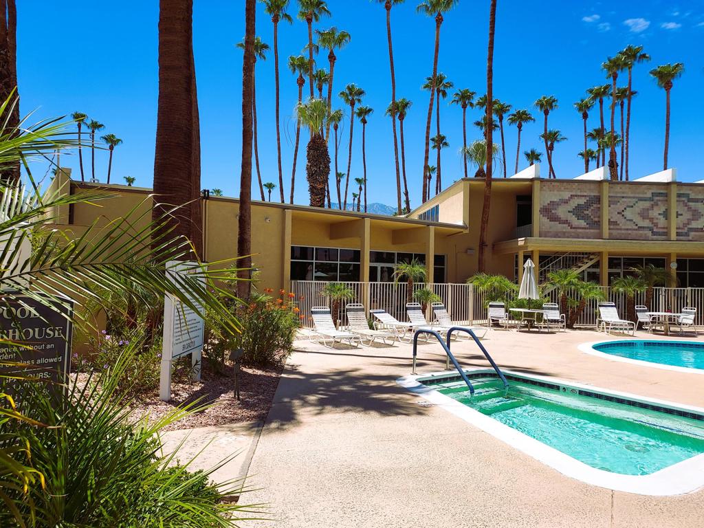 Royal Palms - Manufactured In Park