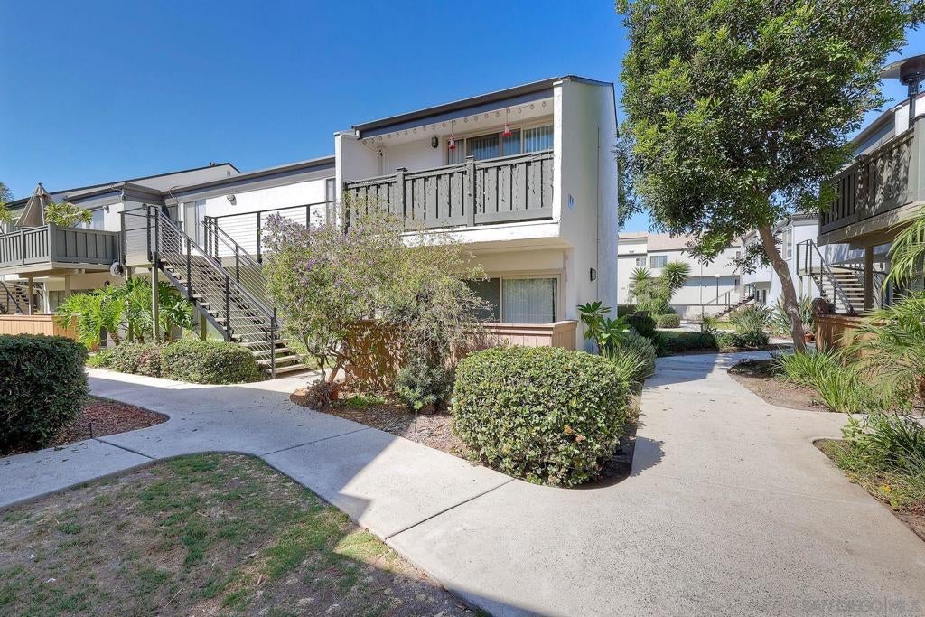 Photo of 4143 Mount Alifan Pl PL #E, San Diego, CA 92111 (MLS # 260024140SD)