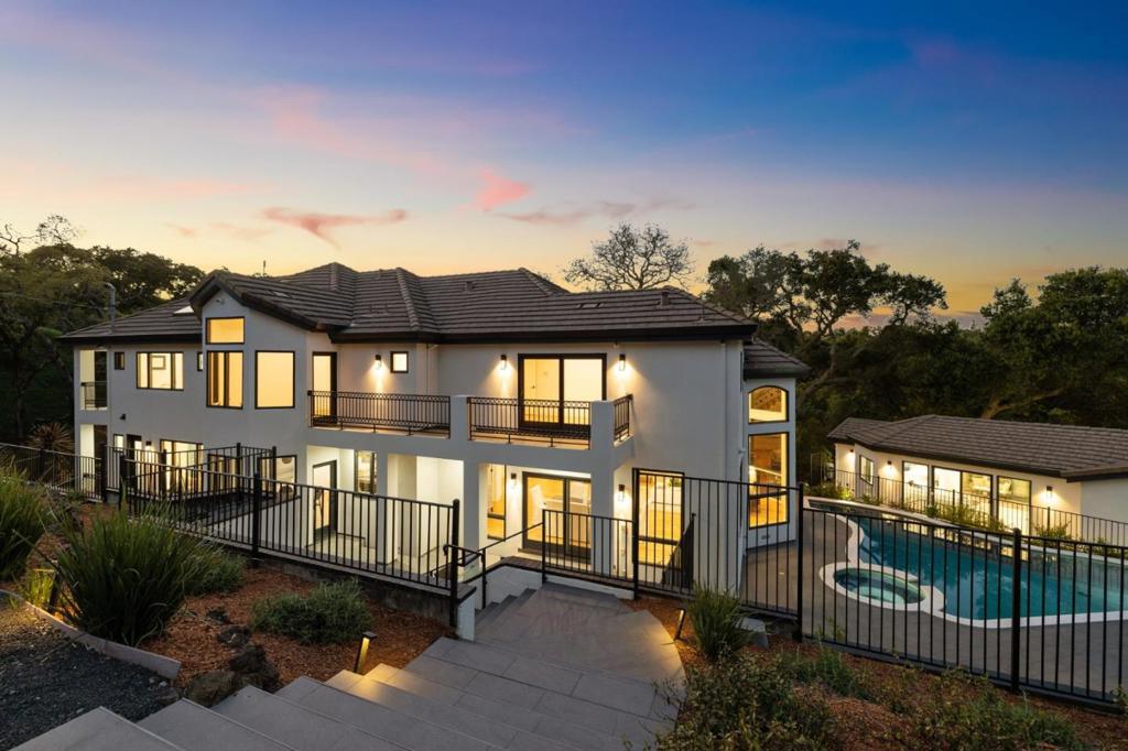 333 Raymundo Drive