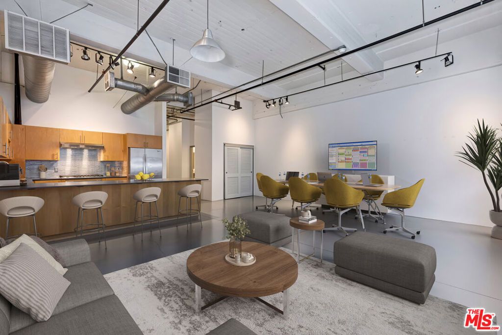 Photo of 1130 S Flower Street #208, Los Angeles, CA 90015 (MLS # 26633229)