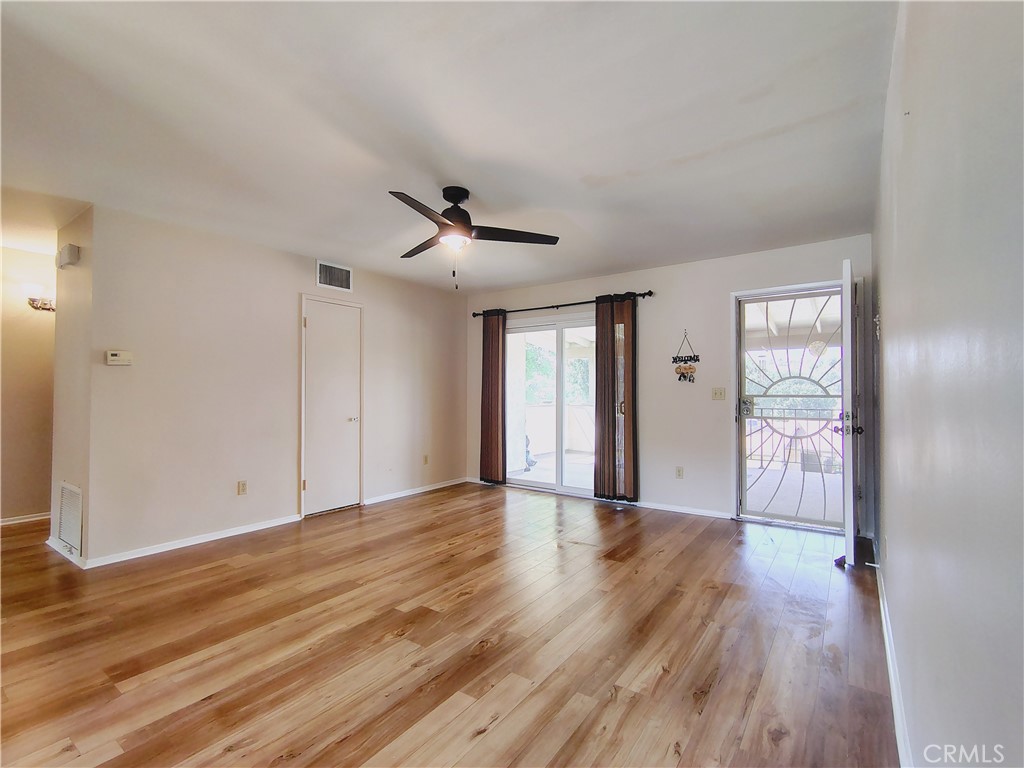 26373 Oak Highland Drive E