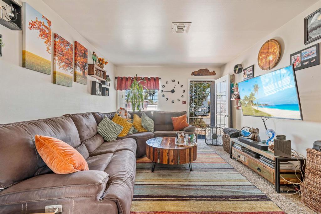 3153 Idlewild Way