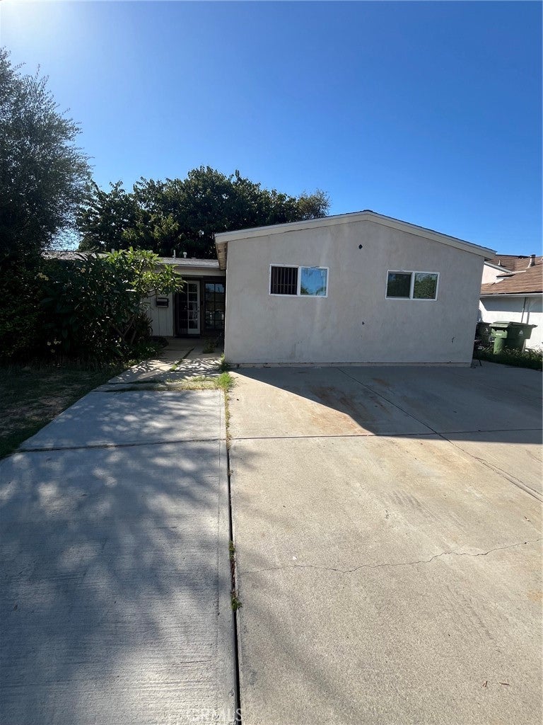 Photo of 6929 Calvin AVE, Reseda, CA 91335 (MLS # SR26208341)