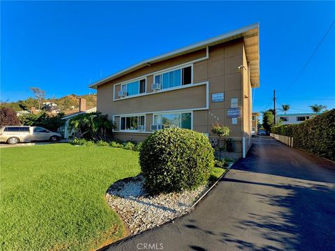 Photo of 1442 Maple St St #13, Glendale, CA 91205 (MLS # GD25272379)