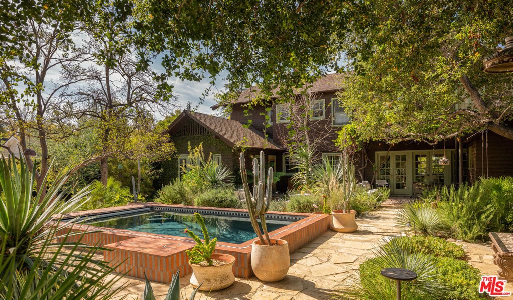 Photo of 714 Prospect Boulevard, Pasadena, CA 91103 (MLS # 26665455)