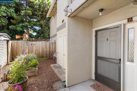 Photo of 894 Lewelling Blvd BLVD #17, San Leandro, CA 94579 (MLS # 41133860)