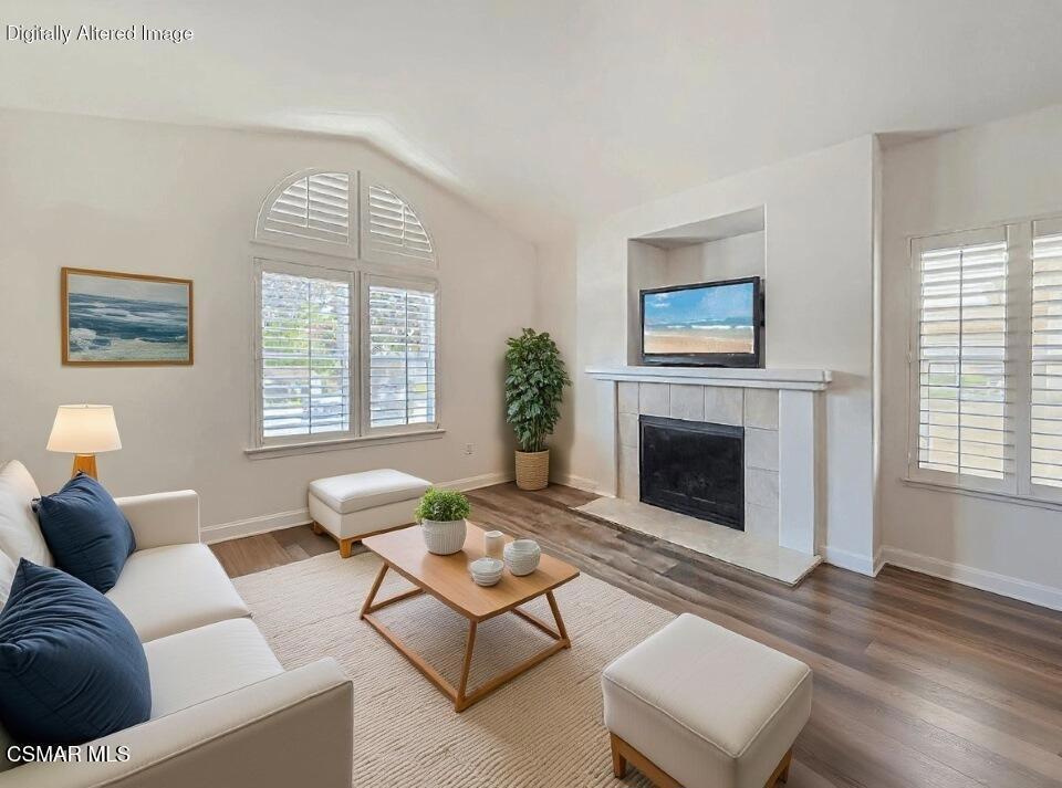 Case Flores-460 - 1004942 - Residential