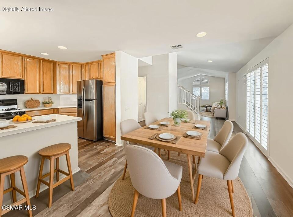 Case Flores-460 - 1004942 - Residential