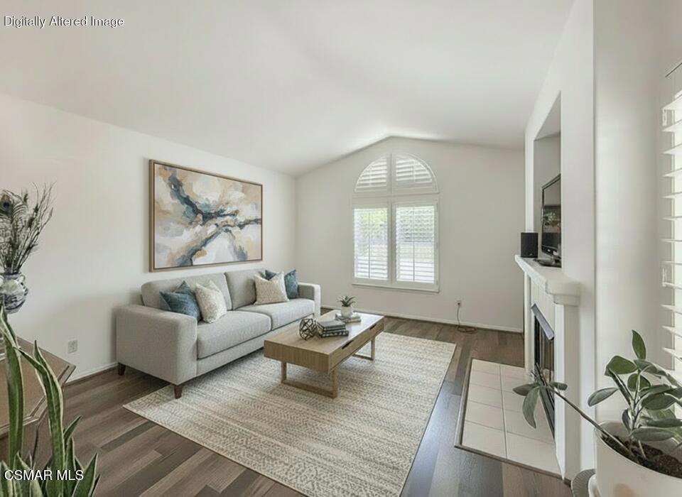 Case Flores-460 - 1004942 - Residential