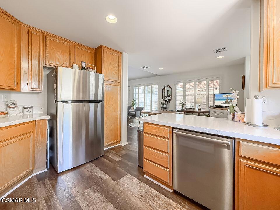 Case Flores-460 - 1004942 - Residential