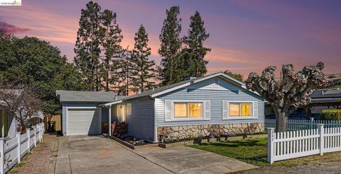 Photo of 847 Shell Ave Ave, Martinez, CA 94553 (MLS # 41126855)