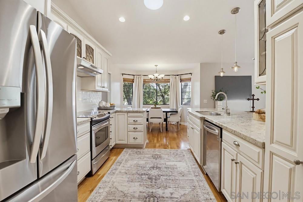 2577 Camino Narciso